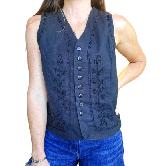 Vintage Floral Scrolled Button-up Vest Top - Picture 1 of 11